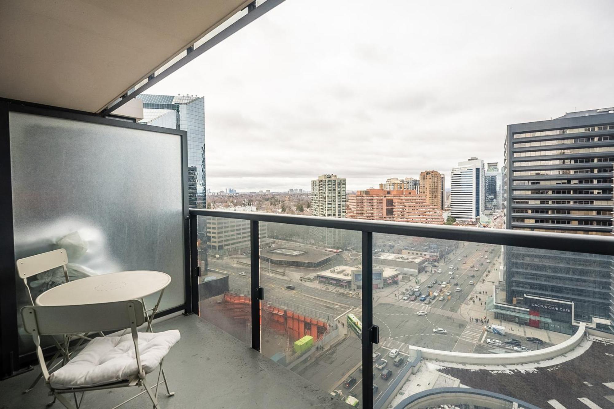 Globalstay Modern Apartments In North York Skyscraper Toronto Exterior foto